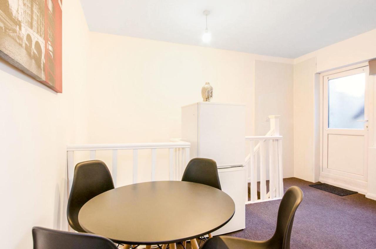 Spacious Studio Flat- Watford Junction & Harry Potter World Exterior foto